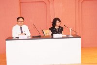 點選照片右側觀看下一張