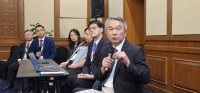 點選照片右側觀看下一張