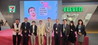 點選照片右側觀看下一張