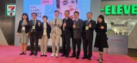 點選照片右側觀看下一張