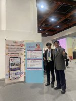 點選照片右側觀看下一張