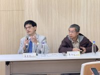 點選照片右側觀看下一張