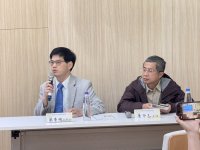 點選照片右側觀看下一張