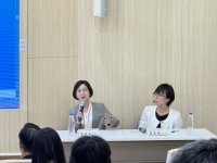 點選照片右側觀看下一張