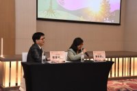 點選照片右側觀看下一張